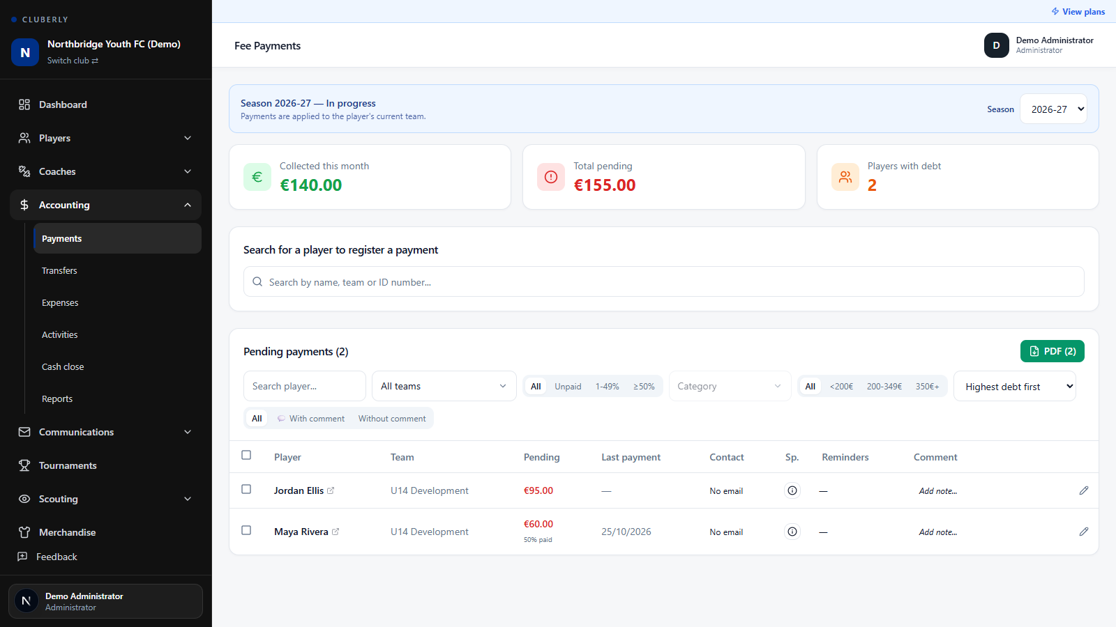 Pantalla de pagos de cuotas de Cluberly: recaudado del mes, pendiente total, jugadores con deuda y listado de últimos pagos registrados